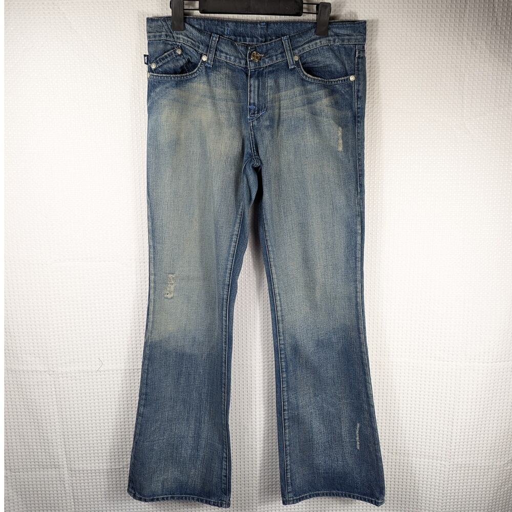 Rock & Republic 30x33 Women’s Jeans Blue Rhinestone R Pockets Bootcut Distressed